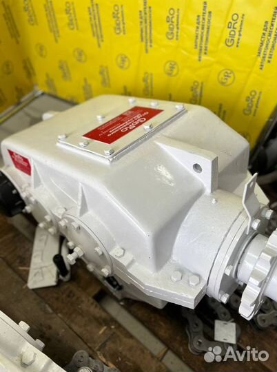 Редуктор реверсивный автобетоносмесителя сб-92