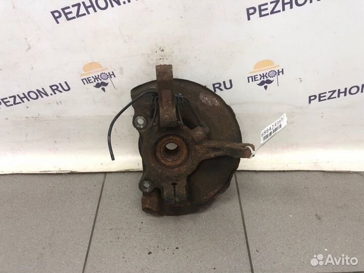 Кулак поворотный передний правый Citroen C-Crosser