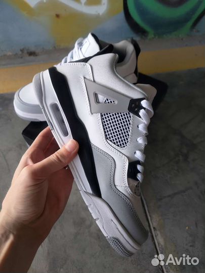 Кроссовки Nike Air Jordan 4 Retro