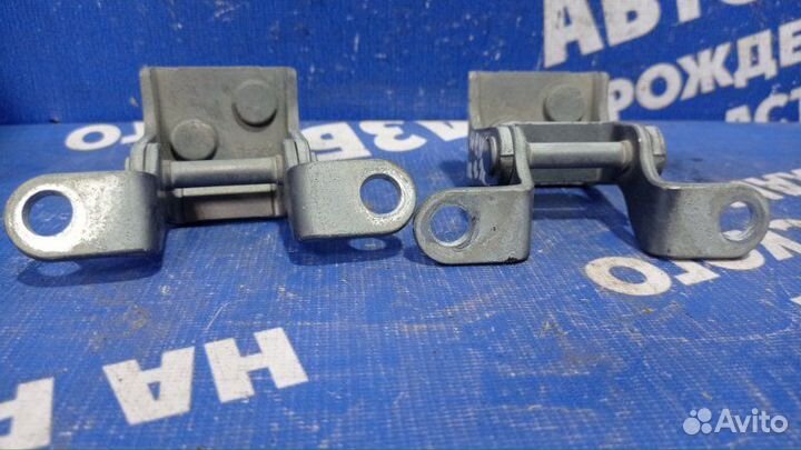 Петля двери багажника Ssangyong Actyon New