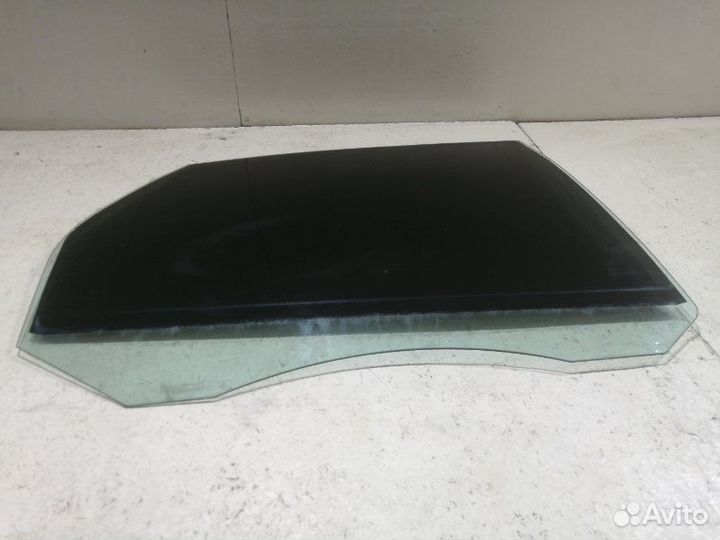 Стекло двери заднее правое Ford Focus 2 седан 1.8