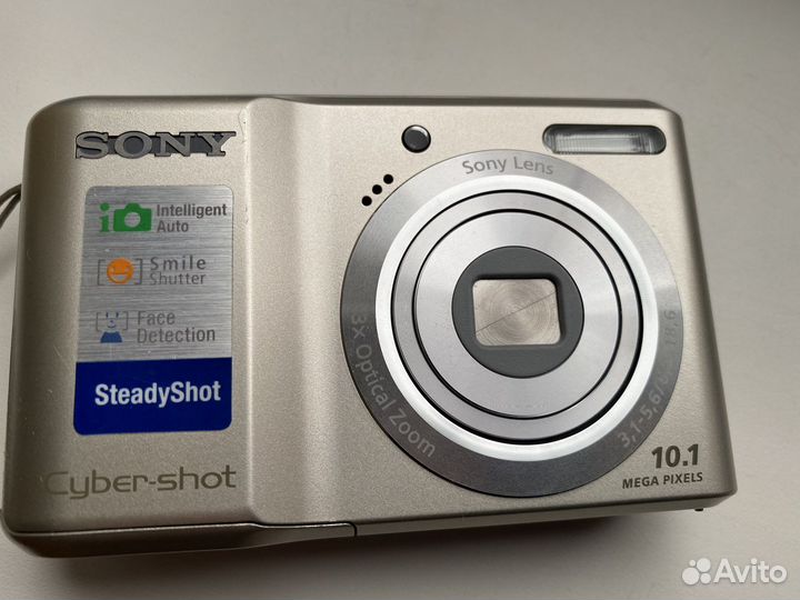 Компактный фотоаппарат