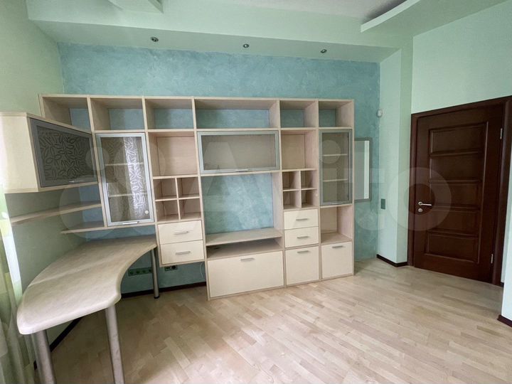 3-к. квартира, 98,4 м², 2/4 эт.