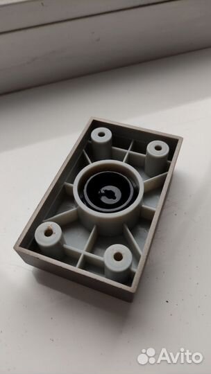 Ножка мебельная регулируемая H-20