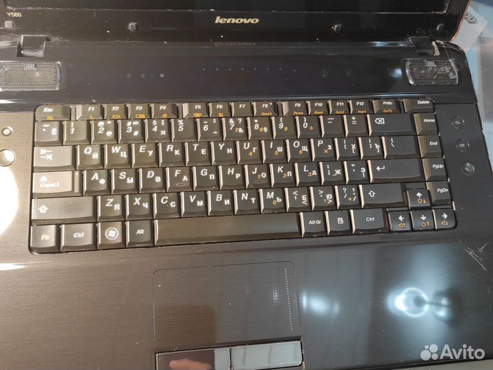 Lenovo ideapad y560