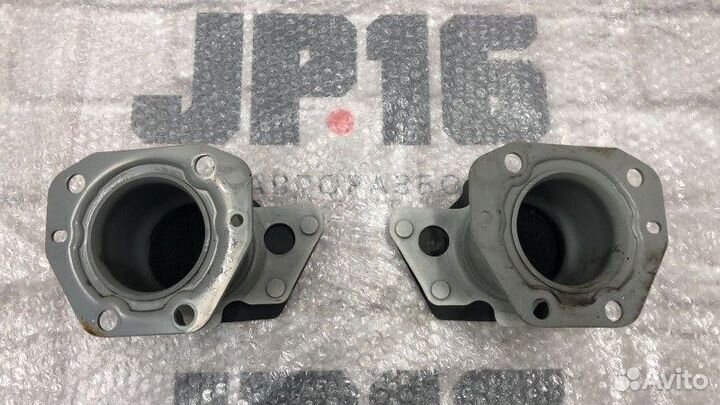 Кронштейн усилителя бампера задний левый Infiniti