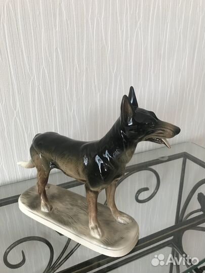 Фарфоровая статуэтка овчарка Хертвиг Германия