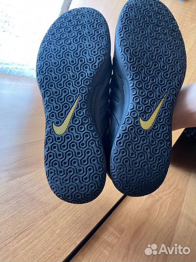 Футзалки nike tempo