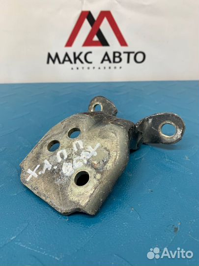 Б/У петля двери передний правый Hyundai Accent LC