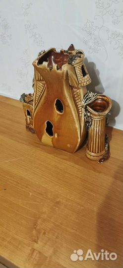 Замок в аквариум