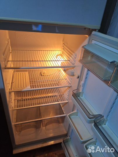 Холодильник, бу, полностью рабочий