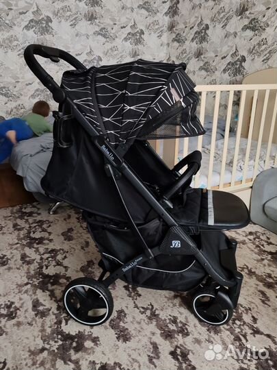 Прогулочная коляска