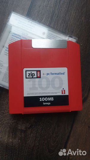 Почти новая zip дискета iomega 100 mb