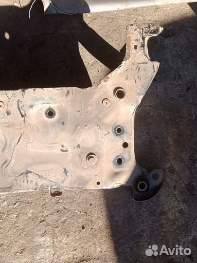 Подрамник передний Форд Фокус 3