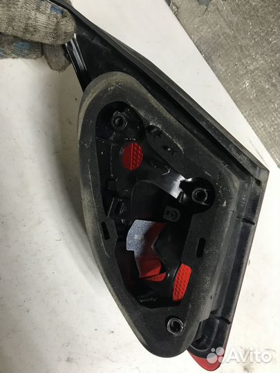 Задняя левая внутренняя фара Opel Astra J