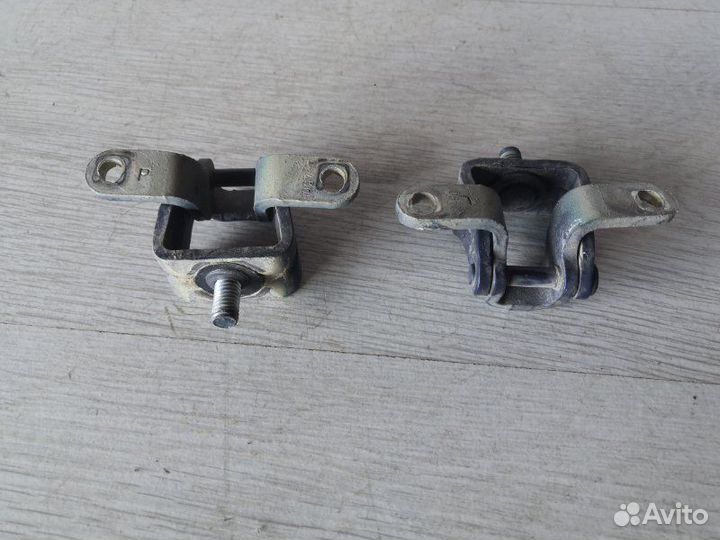 Петли двери багажника Skoda Octavia A5 BSF 2007