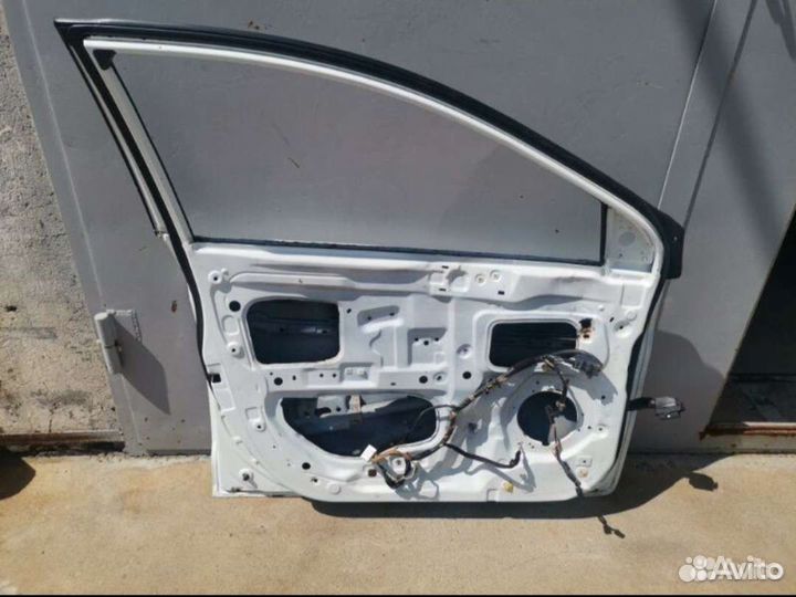 Дверь боковая передняя левая Hyundai Solaris седан