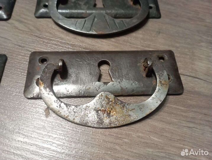 Набор старинных мебельных ручек от комода