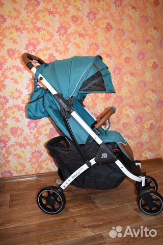 Прогулочная коляска новая