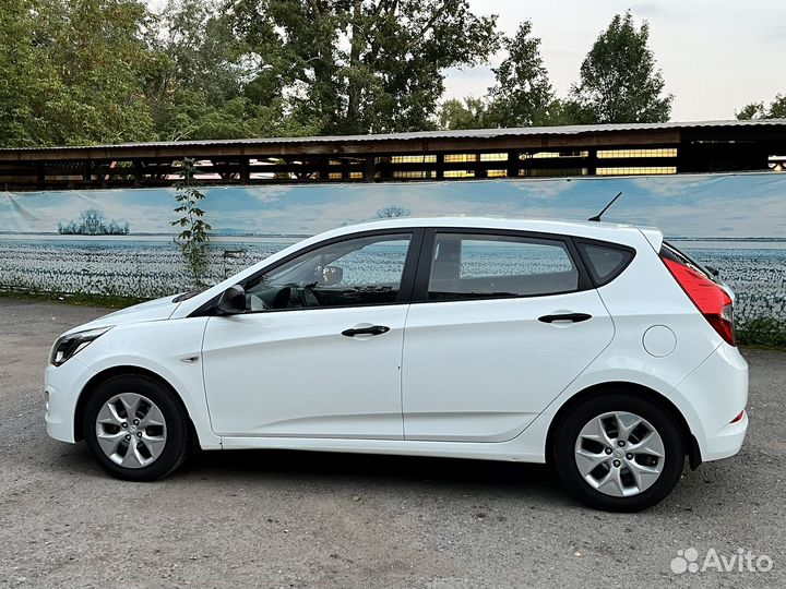 Hyundai Solaris 1.4 AT, 2015, 37 000 км