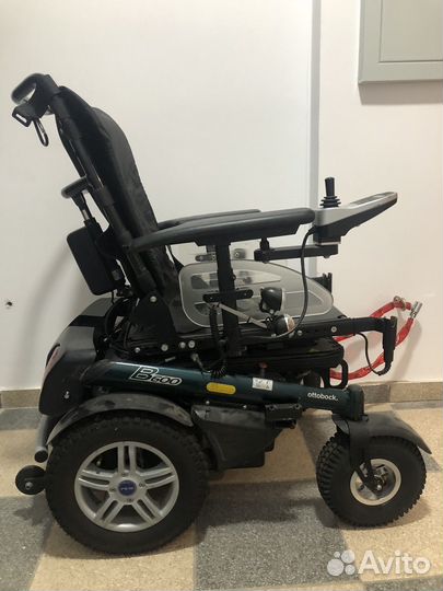 Инвалидная коляска с электроприводом