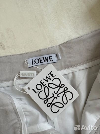 Шорты бермуды loewe