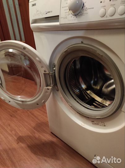 Стиральная машина zanussi