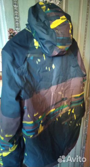 Сноубордическая куртка