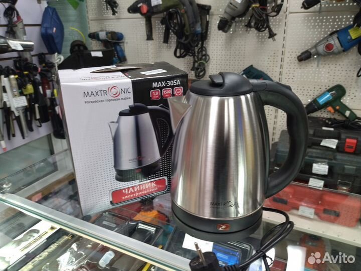 Чайник Matronix MAX-305A