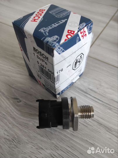 Датчик давления топлива на рампе Газель Камминс