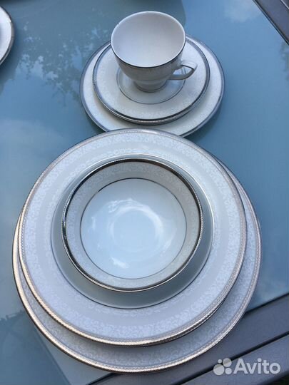 Столовый фарфоровый сервиз на 6/12 персон