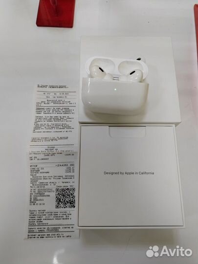 Apple AirPods Pro (2nd generation) MagSafe Chargin