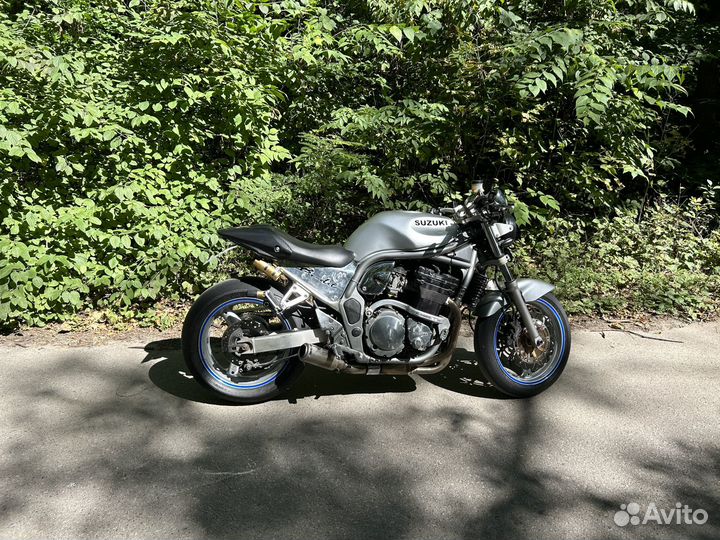 Suzuki GSF-1200 BandIt Cafe Racer