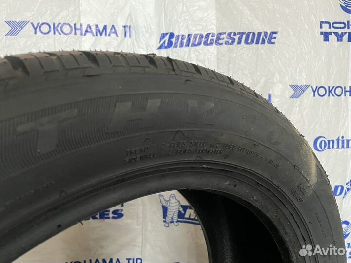 Triangle TR257 235/50 R18