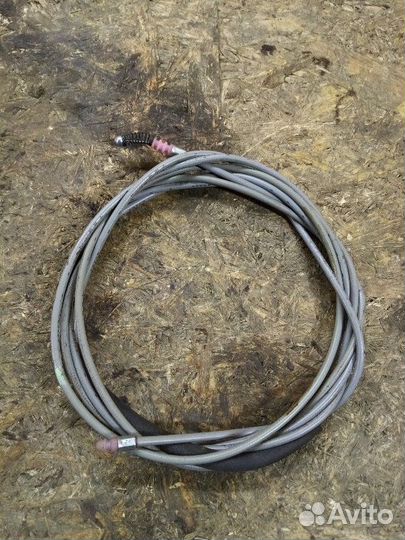 Трос багажника Mitsubishi Lancer седан 4G18 2005