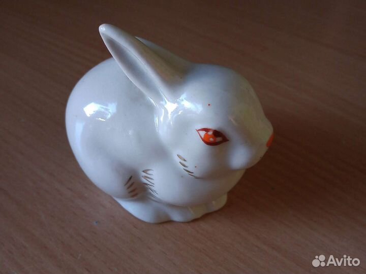 Фарфоровый Заяц
