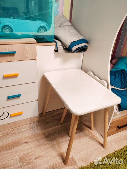 Детский столик и стульчик