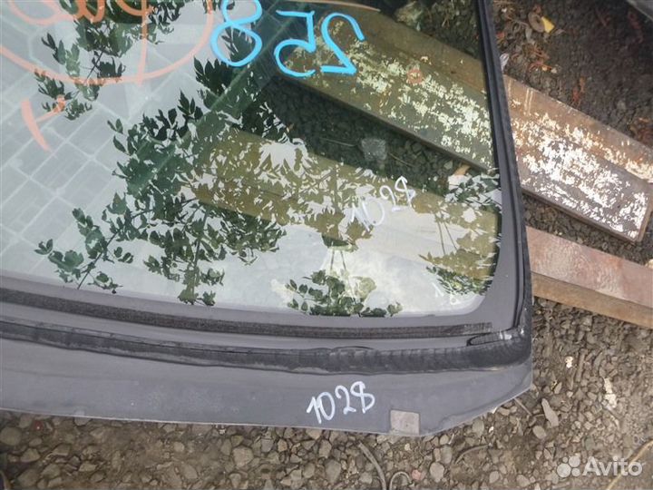 Лобовое стекло Lexus Ls600Hl UVF46 2urfse 2010