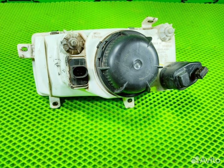 Фара правая VW Vento Венто