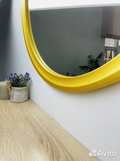 Зеркало в золотой раме 55 см В наличии