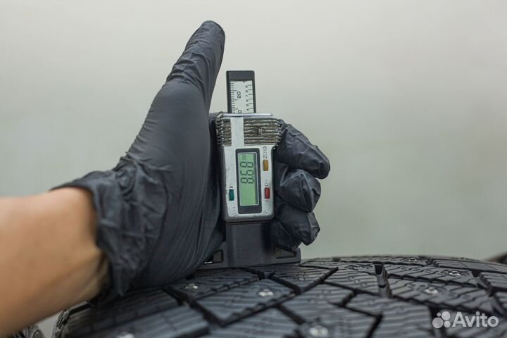 Pirelli Scorpion Ice Zero 2 275/40 R20 106T