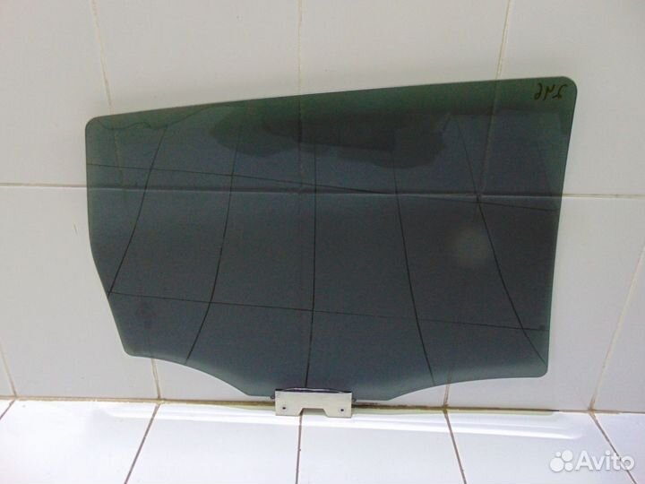 Стекло двери заднее левое Ford Kuga 2 Cbs