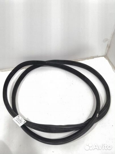 Уплотнитель двери передней правой Jaguar E-Pace