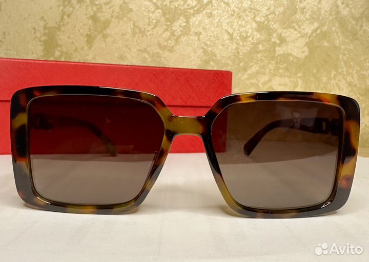 Солнцезащитные очки