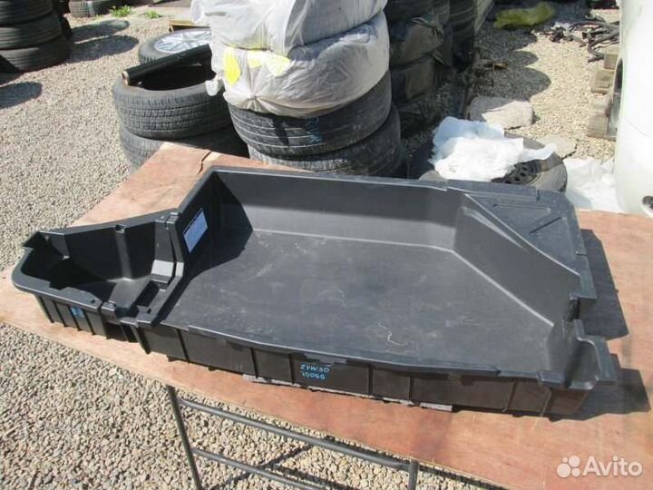 Ящик в багажник Toyota Prius ZVW30 2ZR-FXE 2009/10