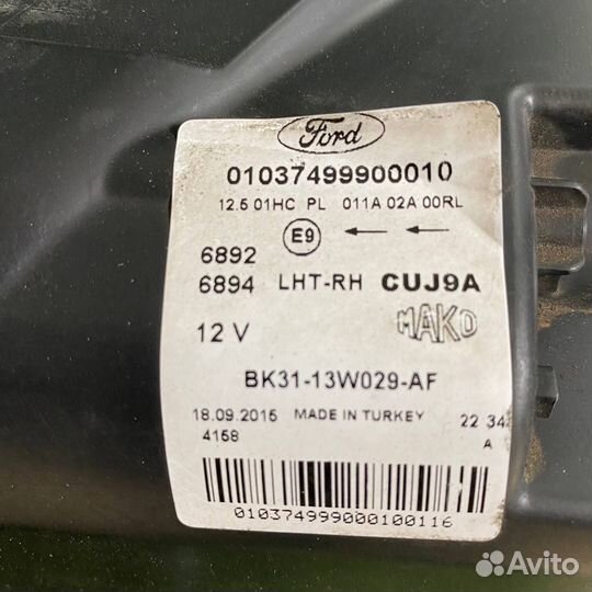 Фара правая на Ford Transit 8 2015 года