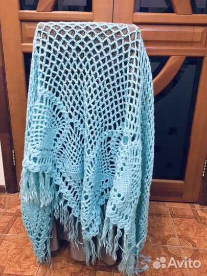 Шаль вязаная ручной работы