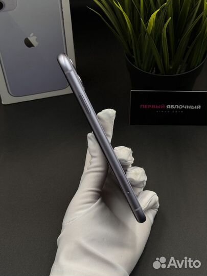 iPhone 11, 64 ГБ
