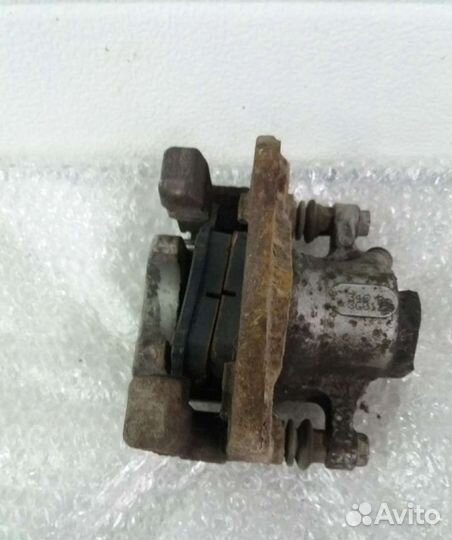 Суппорт задний левый Toyota Camry 50 55