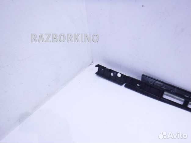 Кронштейн накладки порога